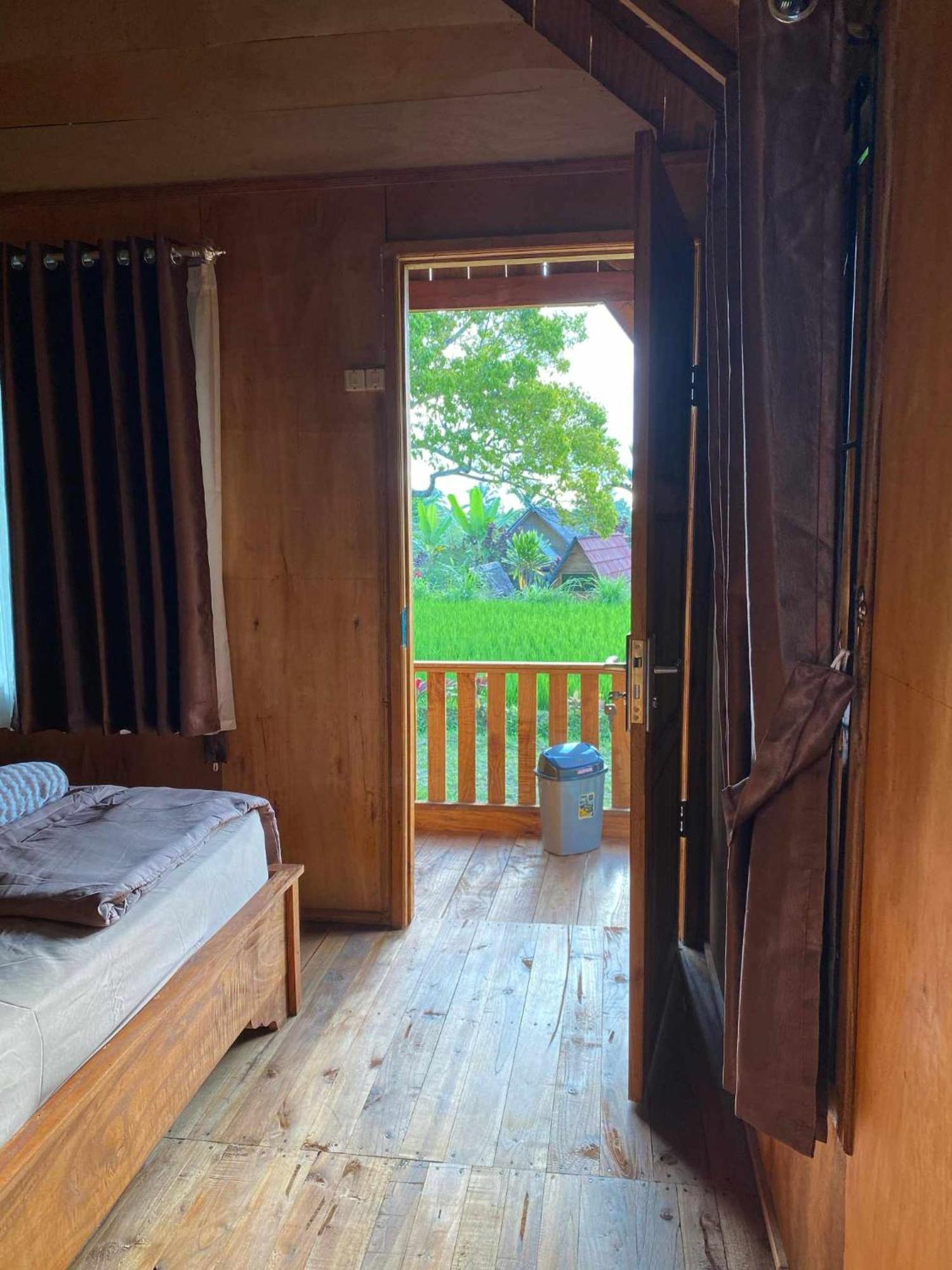 Tetebatu Hostel Bagian luar foto